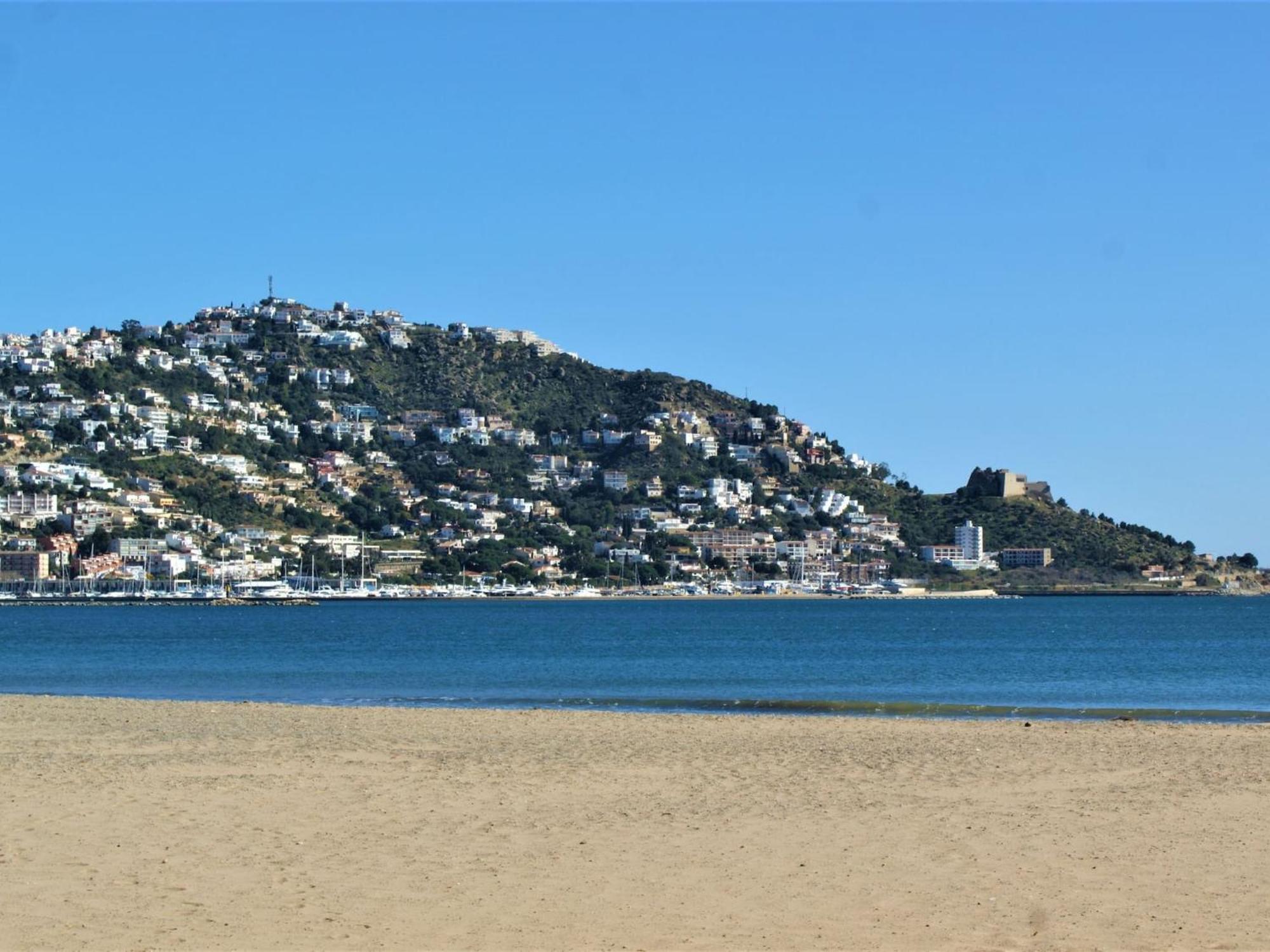 Apartamento En Roses A 2 Min De La Playa Con Vistas Al Mar Av-18 Girona Bagian luar foto